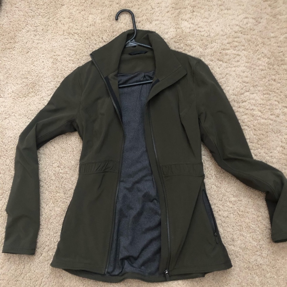 Lululemon green zip up jacket size 4